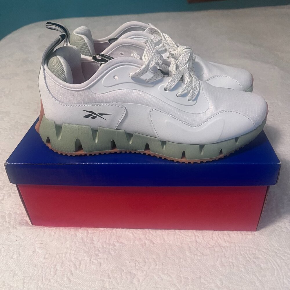 Reebok Dynamica Sneaker